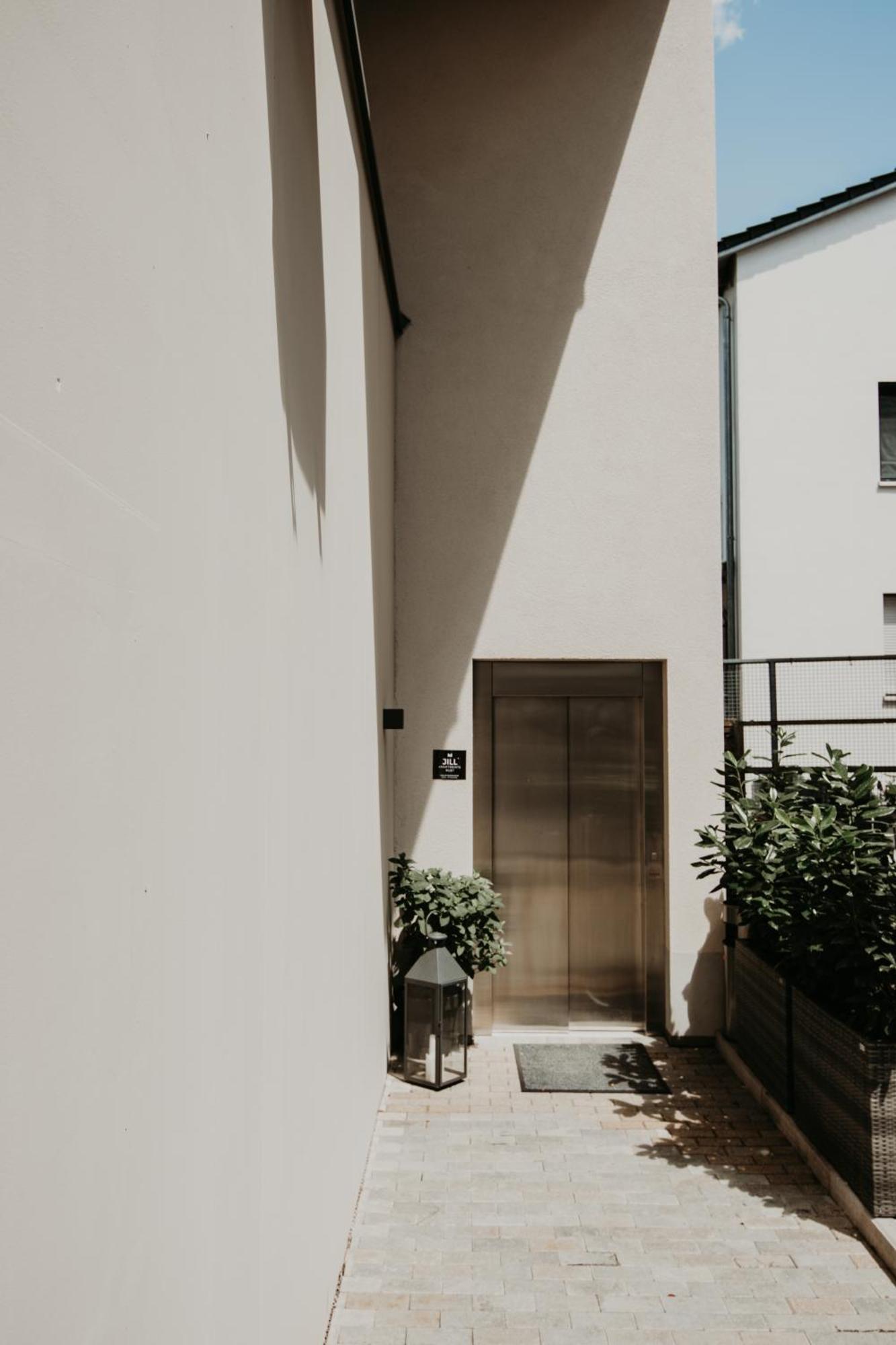 רוסט Jill Apartments מראה חיצוני תמונה